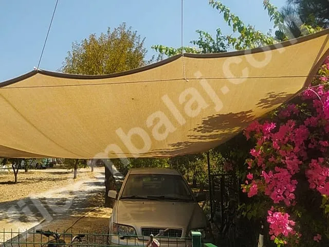 araba-golgeligi-95lik-krem-seritli-kapak